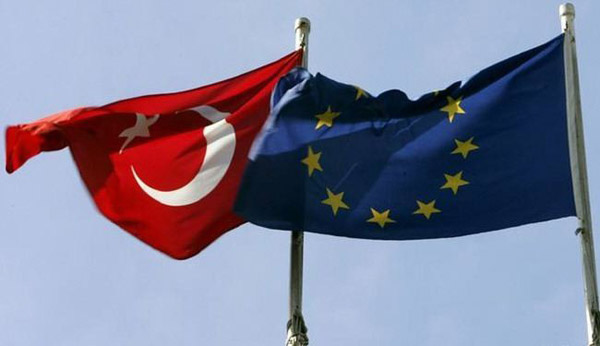 تركيا والاتحاد الأوروبي: حبّ من طرف واحد؟