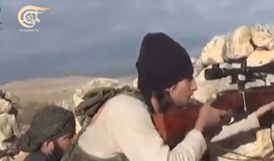 أكثر من 50 قتيلاً في الاشتباكات بين داعش والنصرة في البوكمال