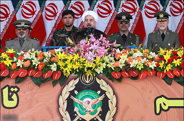 روحاني في عيد الجيش: المفاوضون جنود سلام