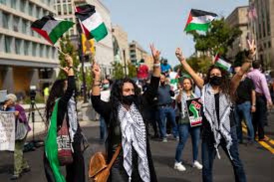 احتجاجات في واشنطن ولندن وتونس ضد تطبيع الإمارات والبحرين مع إسرائيل