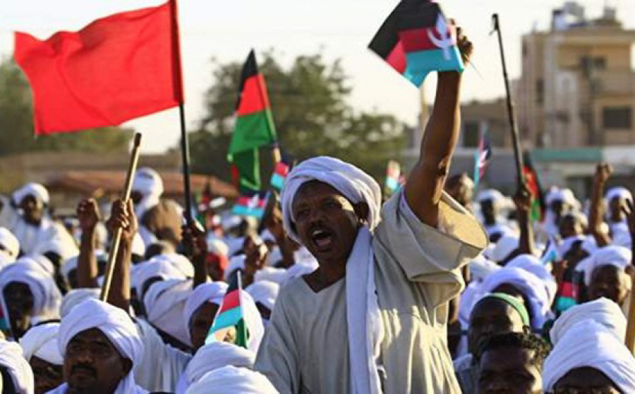 &quot;ثورة إنقاذ&quot; أم &quot;إنقاذ الثورة: السودان إلى أين؟