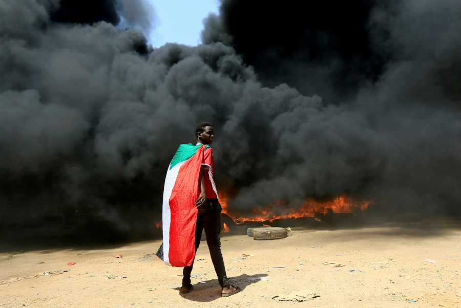 مصادر: العسكريون والسياسيون في السودان يقتربون من التوصل لاتفاق لتقاسم السلطة