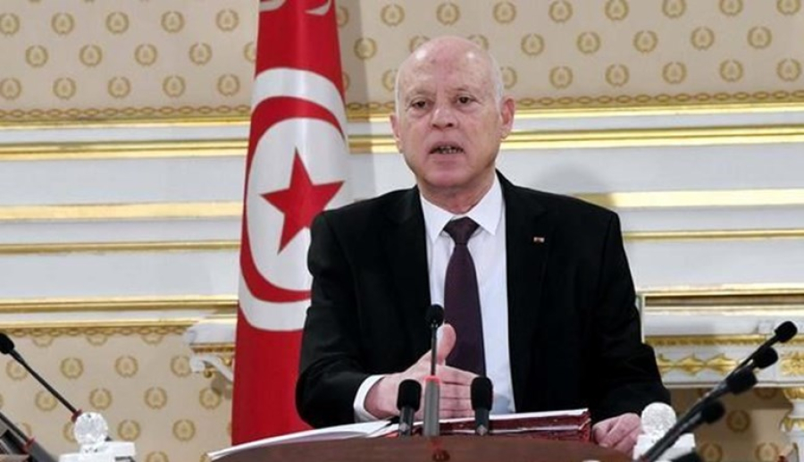 الرئيس التونسي يرفض التدخل الأجنبي ويقول من يريد مساعدة بلاده عليه أن يسقط الديون