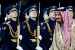 لماذا يقوم الملك السعودي بزيارة باهتة إلى موسكو؟