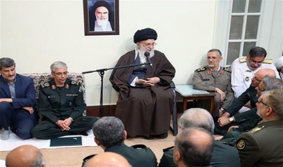 آية الله خامنئي: المرحلة الراهنة مرحلة عزة للجمهورية الإسلامية الإيرانية