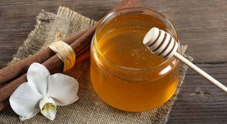 هل لمزيج العسل والقرفة تأثير على خفض الوزن؟