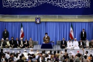 Leader receives outstanding reciters of Holy Quran