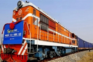 First &#039;Silk Road&#039; train in Tehran after 14-day journey from China