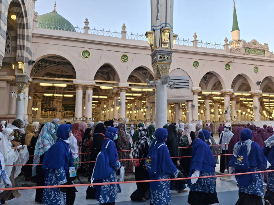 Visiting Rouza Rizwan of Al-Nabi Mosque is only possible with online registration