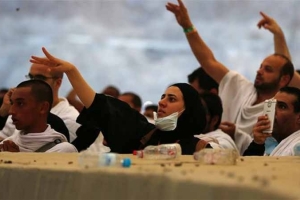 Hajj pilgrims ‘stone devil’ on last day of rituals