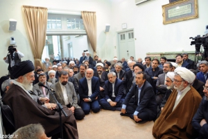 Ayatollah Khamenei receives senior Iranian officials on the occasion of Norouz.