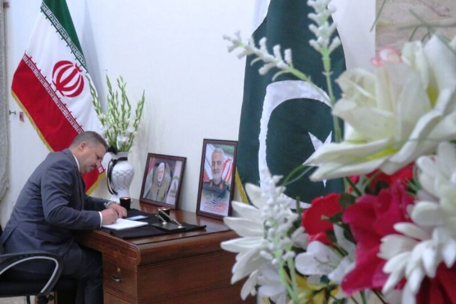 Iran embassy in Pakistan opens condolence book for Gen Soleimani
