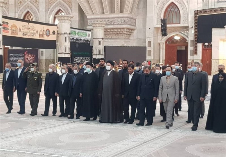 حضور رئیسی و اعضای هیئت دولت در مرقد امام خمینی(ره)
