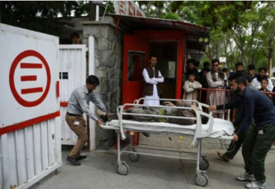 Afghanistan: attaque talibane en cours contre une ONG