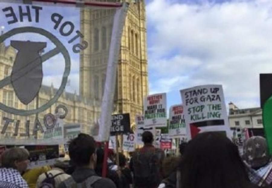 Les manifestants britannique réclament la fin de la vente d’armements britanniques à Israël