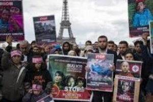 Manifestation à Paris en solidarité avec les Rohingyas