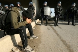 La &quot;Jungle&quot; de Calais ravagée par les flammes de la police française