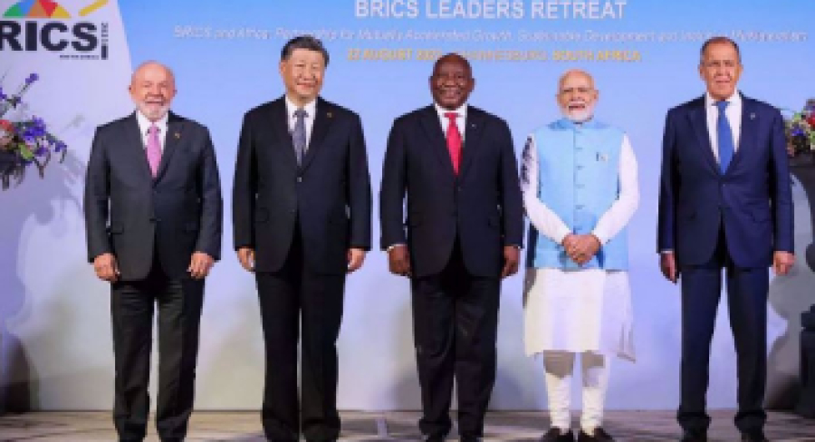 Débat: les BRICS défient l&#039;unilatéralisme occidental