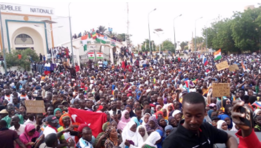 Niger : des milliers de Nigériens pro-CNSP se sont réunis à Niamey