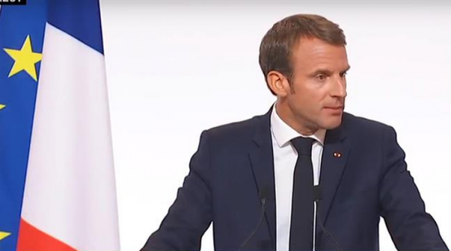 Le président Macron qualifie de &quot;funeste&quot; le maintien d&#039;Assad au pouvoir