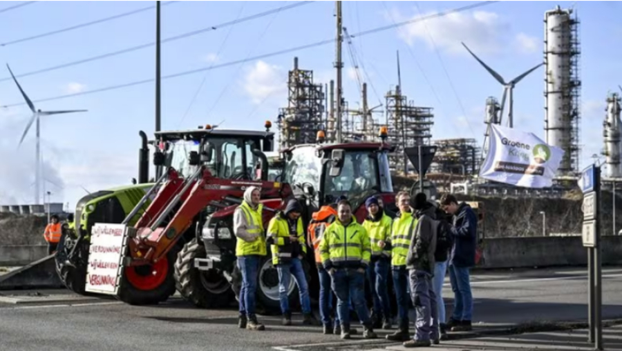 Le port d&#039;Anvers perturbé par les manifestations des agriculteurs belges
