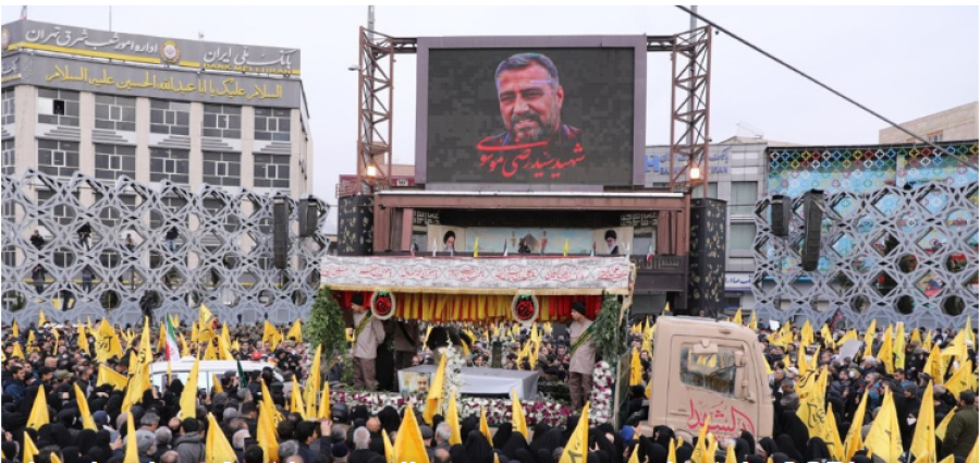 Les Iraniens font leurs adieux au commandant du CGRI assassiné par Israël