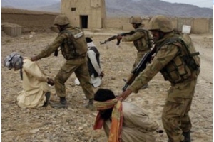 Le Pakistan arrête onze combattants dans trois opérations différentes