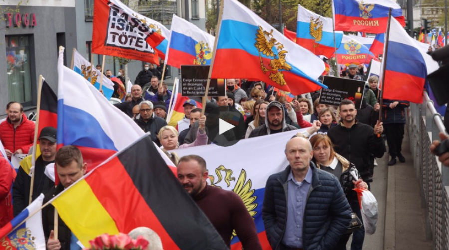 Des manifestants anti-guerre se rassemblent à Munich