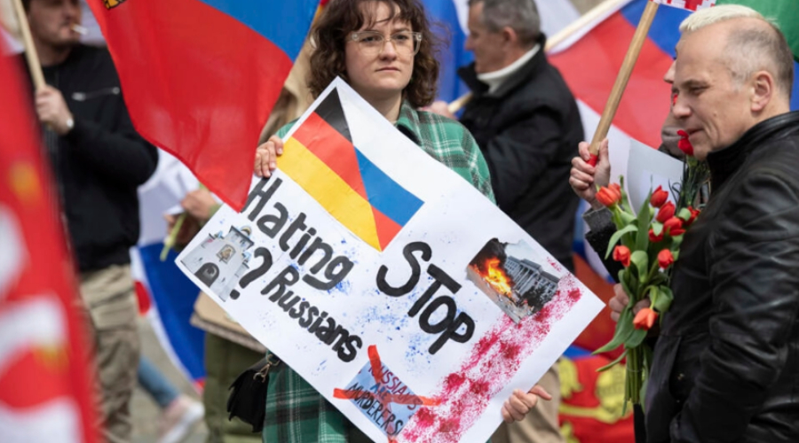 Exercice de déploiement aérien de l&#039;OTAN en Allemagne : manif anti-guerre à Hanovre