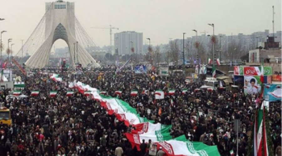 Les Iraniens à Téhéran célèbrent le 44e anniversaire de la Révolution islamique
