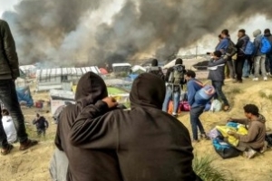 Calais: le président français ne tolérera pas de camps de migrants