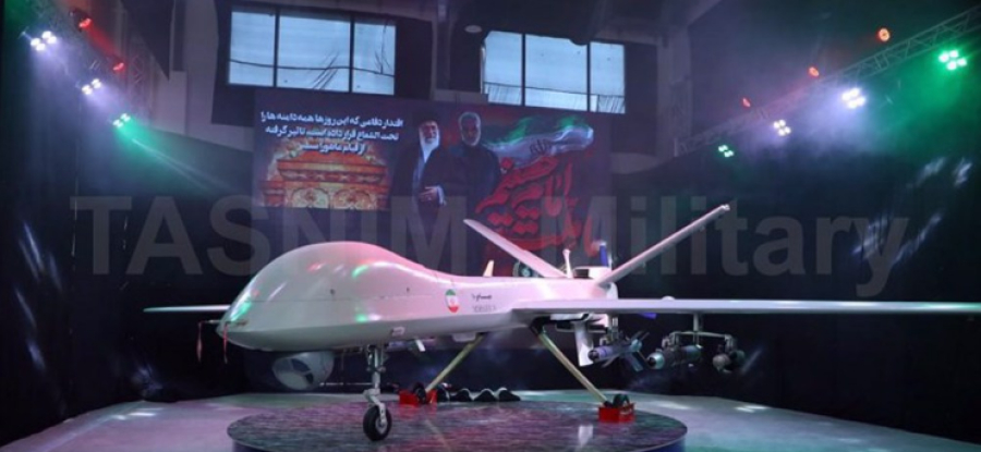 Journée de l&#039;industrie de la défense: l&#039;Iran dévoile le drone Mohajer-10 et la bombe planante Arman-1