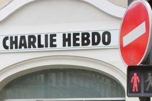 Charlie Hebdo boycotté par des romanciers