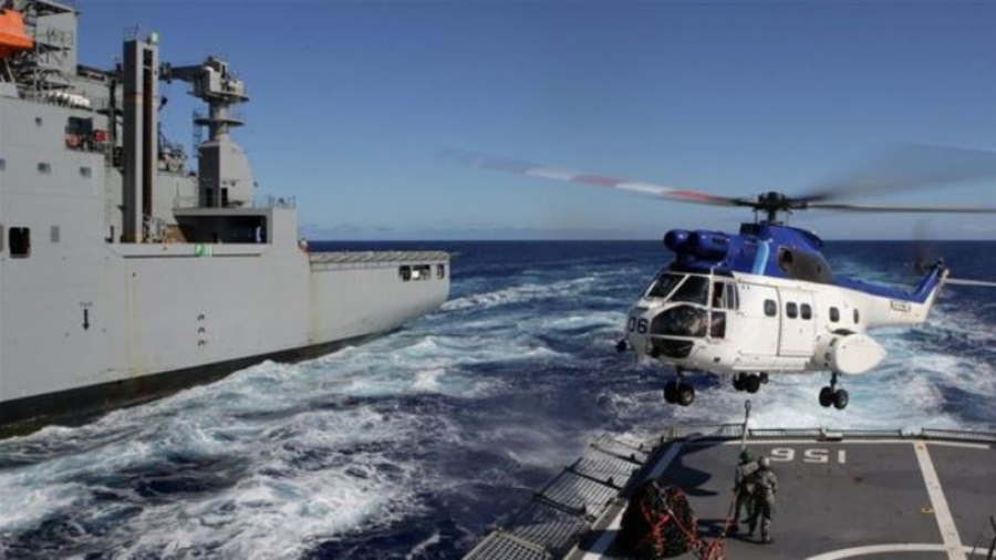 Manœuvres navales précipitées indo-américaines en océan Indien