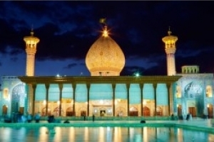 En Iran, une mosquée décorée de millions d&#039;éclats de miroir