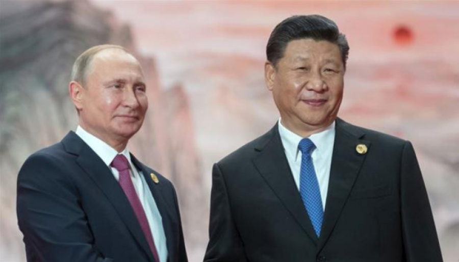 Forum oriental: occasion pour Moscou et Pékin de resserrer les liens