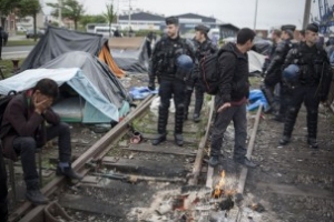 Calais: le gouvernement français menace les migrants d&#039;une évacuation par la force
