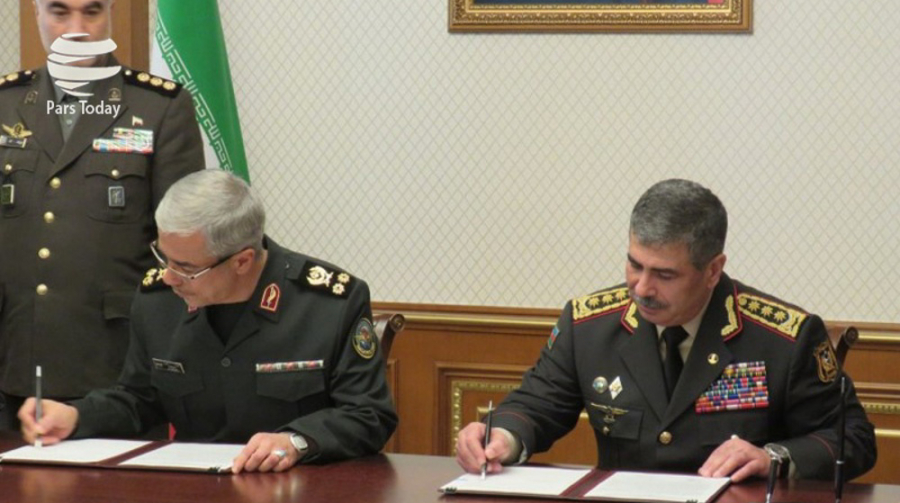 Le ministre azerbaïdjanais de la défense en Iran