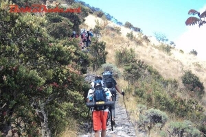 Pendakian Gunung Rinjani di Tutup Sementara Tahun 2017 Karena Cuaca Eksrem