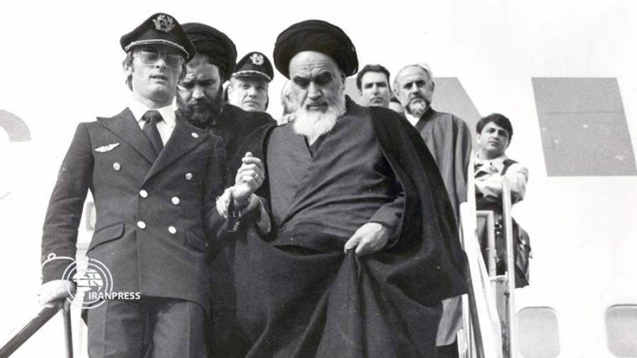 Imam Khomeini; Pemimpin Karismatik