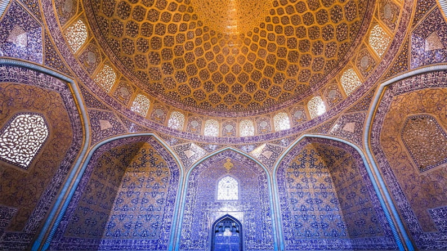 Arsitektur Iran dan Posisi Cahaya di Tempat-tampat Suci