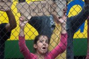 Kelompok Rasis Hungaria Serang Pengungsi Suriah
