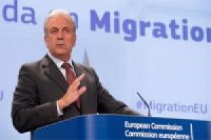 Uni Eropa Cari Cara untuk Atasi Krisis Imigran
