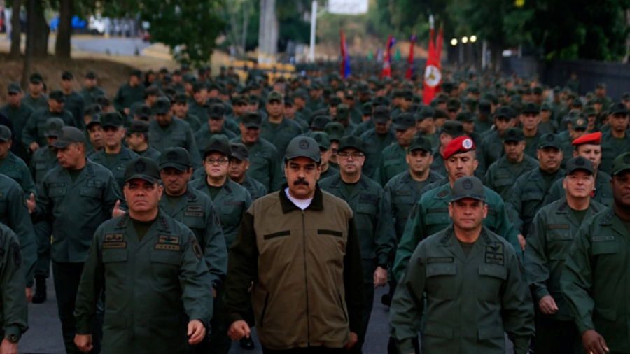 Militer Venezuela: Kami Tunggu AS dengan Senjata di Tangan