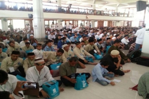 इंडोनेशिया में ब्रेल ख़त में डिजिटल कुरान का वितरण