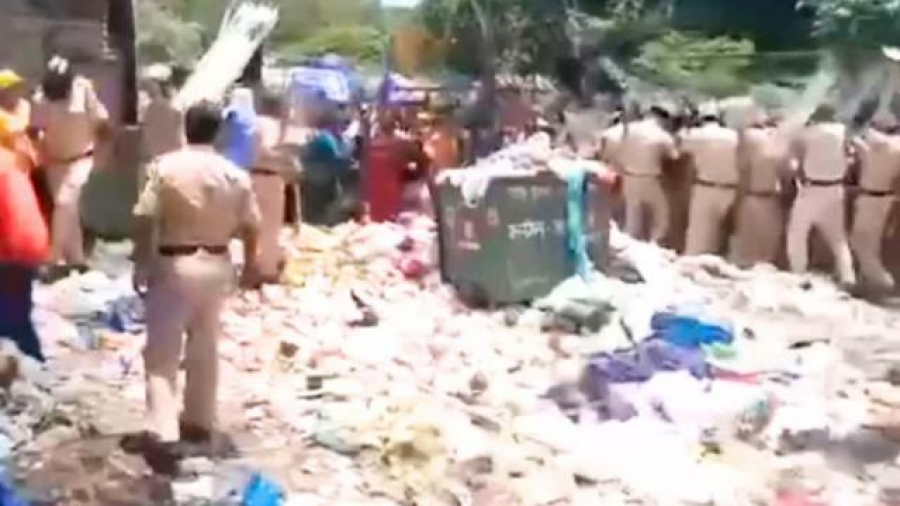 मुंबई पुलिस पर पथराव करने का आरोप, 200 के खिलाफ मामला, 57 गिरफ्तार