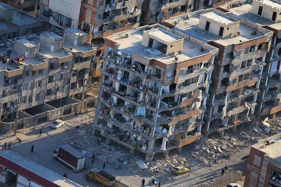 В Иране 14 ноября объявлен днём общенационального траура в связи с разрушительным землетрясением, которое унесло жизнь 430 человек в провинции Керманшах.