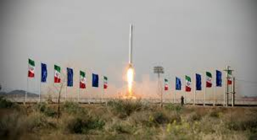 İran’ın ilk askeri uydusu uzaya fırlatıldı