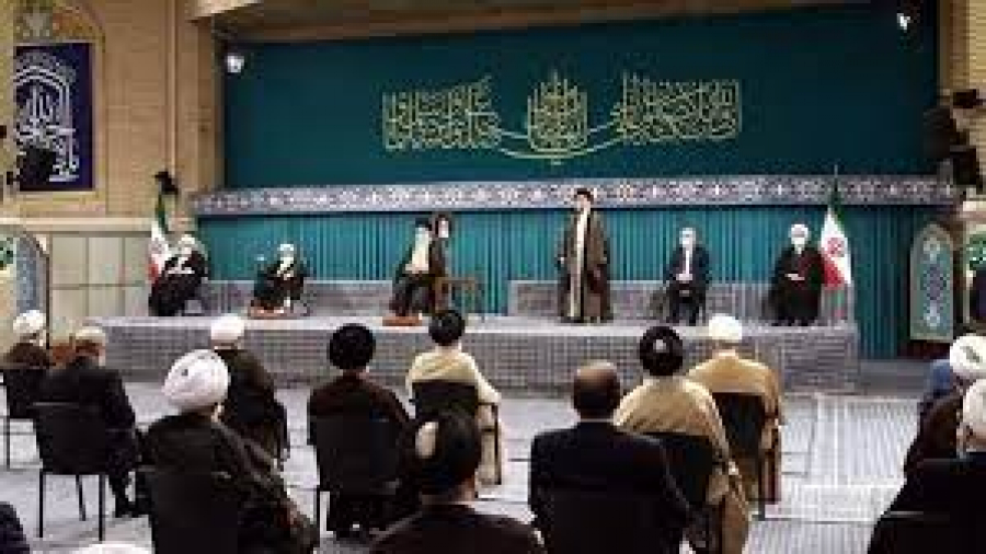 İmam Hamenei: Siyonist rejimler ilişkilerini normalleştiren ülkeler hatalarını telafi etsinler