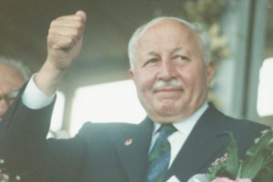 Erbakan İran’da Anıldı